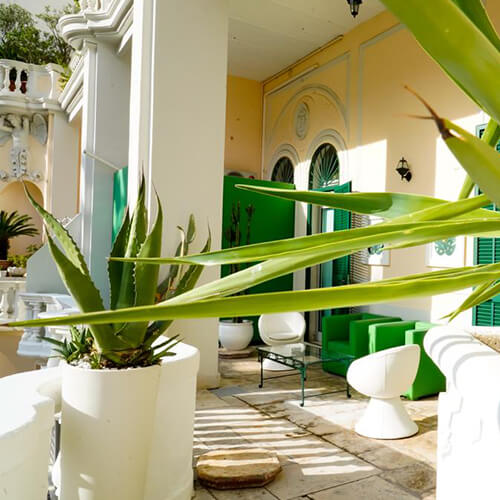 Balcone attrezzato con vista sul giardino